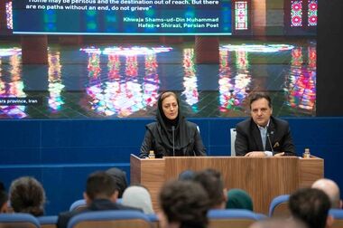 اهدای تندیس رضایتمندی مشتریان به بانک سامان