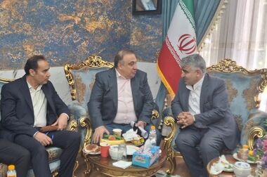 حضور پررنگ مدیرعامل صبانور در مجتمع‌های تولیدی و تشکیل جلسات در شرایط بحرانی کشور