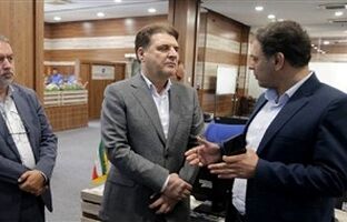 بازدید معاون سیاسی وزیر کشور ازمرکز عملیات شبکه شرکت مخابرات