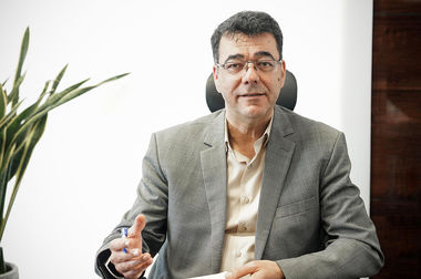 حرفه‌ای گری در مسیر تحقق اهداف؛ معیار ارزیابی و ارتقای مدیران / تسریع در فروش اقساطی واحدهای مسکونی نهضت ملی