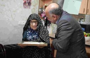 از سرکشی به خانواده معظم شهدا تا بوسه بر چادر مادر شهید
