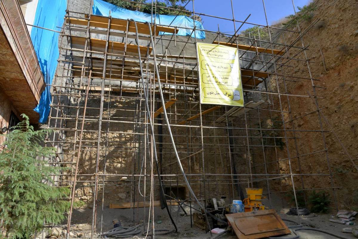 ایمن سازی دیواره ۱۵ متری در محله هزارسنگ منطقه یک