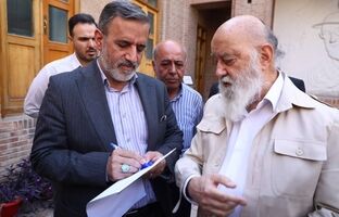  بازدید رئیس شورای اسلامی شهر تهران از خانه‌موزه شهید  چمران در منطقه ۱۲