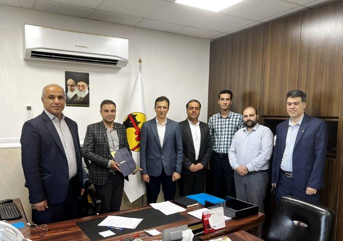  بهره‌برداری از نخستین نیروگاه خورشیدی بانک مسکن در بوشهر/قدردانی مدیرعامل شرکت توزیع نیروی برق بوشهر از بانک مسکن