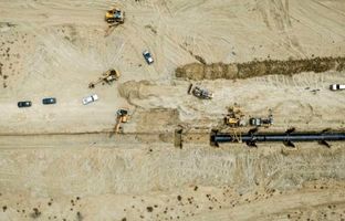 پیشرفت فاز نخست پروژه انتقال آب دریای عمان به اصفهان به ۹۰ درصد رسید/ برنامه افتتاح فاز نخست در سال جاری