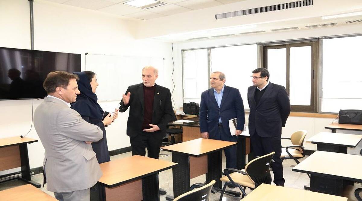 بازدید مشاور وزیر صمت از کانون ارزیابی هزار مدیر حرفه‌ای درسازمان مدیریت صنعتی