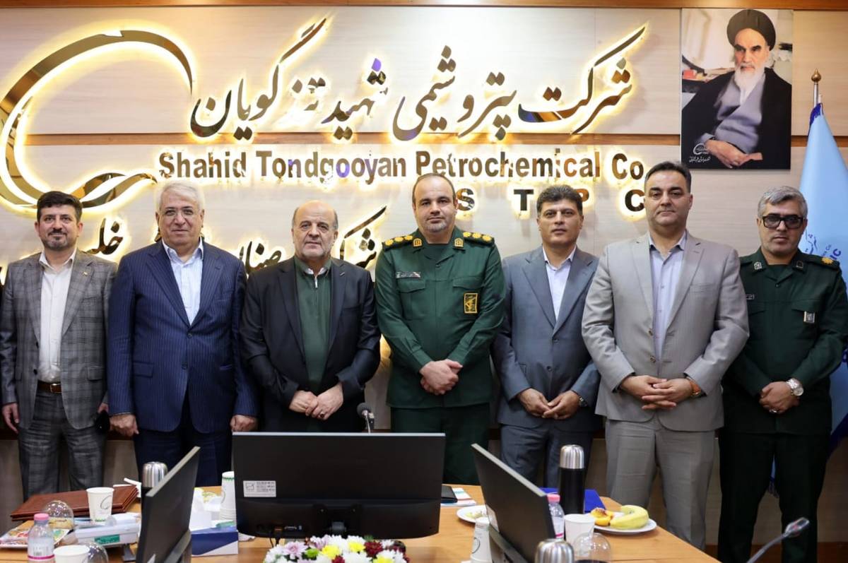 معارفه مدیران عامل شرکت‌های پتروشیمی تندگویان، پتروشیمی بوعلی و فجر انرژی برگزار شد