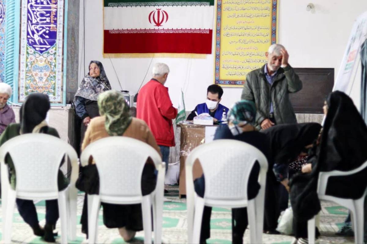 برگزاری میز خدمت و ویزیت رایگان پزشکی در روستاهای محدوده منطقه آزاد انزلی به مناسبت گرامی‌داشت شهدای خدمت