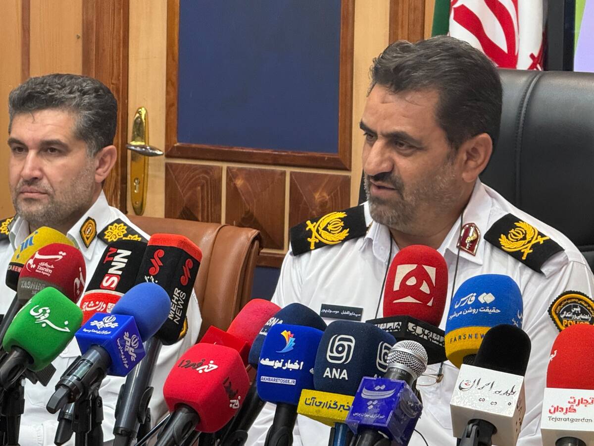 استقبال والدین از حضور پلیس در مقابل مدارس دخترانه/ طرح مهرآفرینان تا پایان سال  در کنار مدارس ادامه دارد
