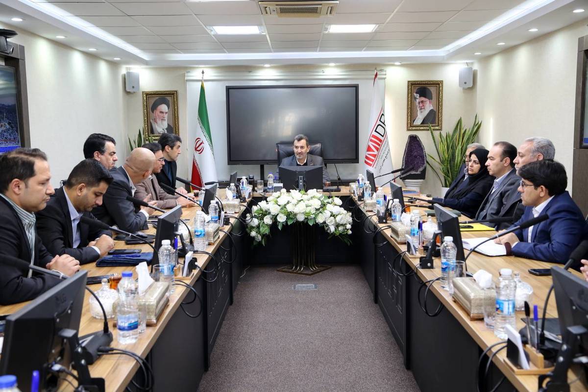 ضرورت هماهنگی با ایمیدرو برای اجرای طرح های زنجیره فولاد/ سیاست جدید، توسعه صنایع پائین دستی فولاد است