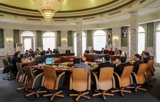 با تأسیس شرکت بیمه غیرزندگی اعتماد به‌صورت مشروط موافقت شد