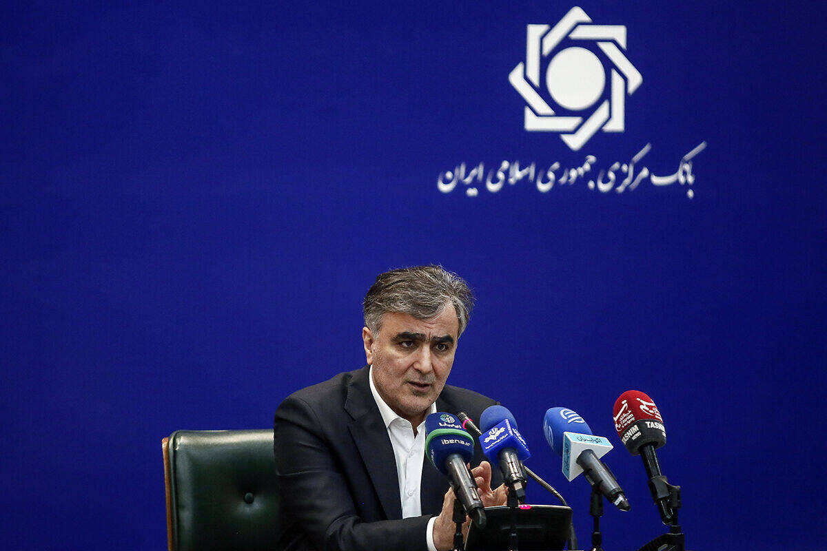 نرخ رشد نقدینگی وارد کانال ٣٠ درصد شد/ افزایش اختیارات شعب بانک‌ها در استان‌ها/ نظام بانکی در تامین مالی جنگ تنها بود