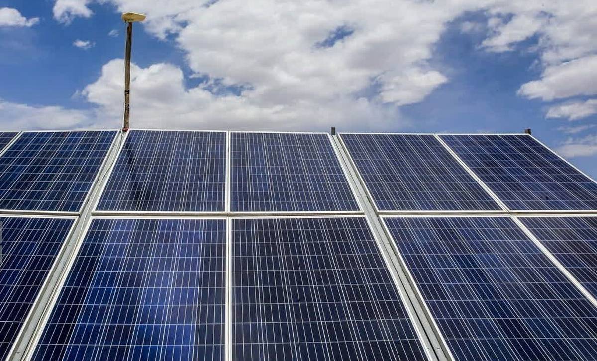 ایدرو تا پایان امسال ۵۰۰ مگاوات نیروگاه خورشیدی احداث می کند