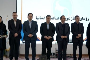 تقدیر مدیرعامل تیم قهرمان چهارمین جام فوتسال صنعت بیمه از پژوهشکده بیمه 