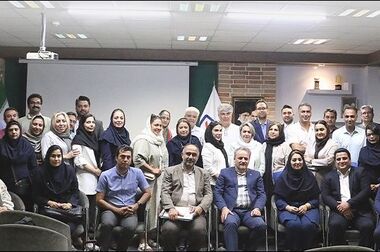صدور اولین بیمه نامه زیگورات به نام مدیرعامل بیمه رازی