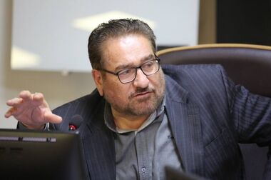 فرید دهقانی زنگ آغاز به کار بورس را نواخت 