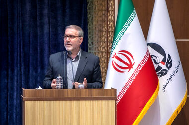 قانون همان قانون قبلی است و کشت خشخاش ممنوع است/در زمان جنگ هم نباید قانون خدشه‌دار شود/ قانون‌مداری در کشور نشانه اقتدار است