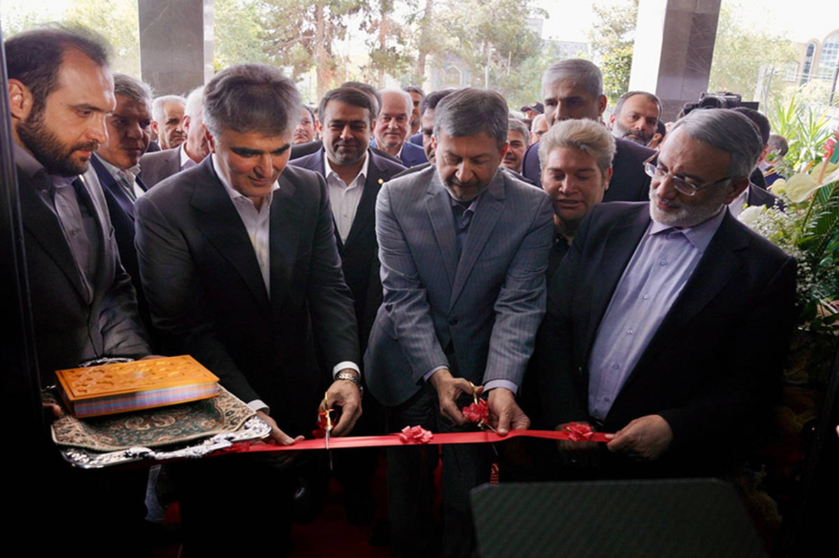 نجارزاده در مراسم افتتاح شعبه کاشان: آیین نامه تامین مالی صنعت نساجی تا دو هفته آینده ابلاغ می شود