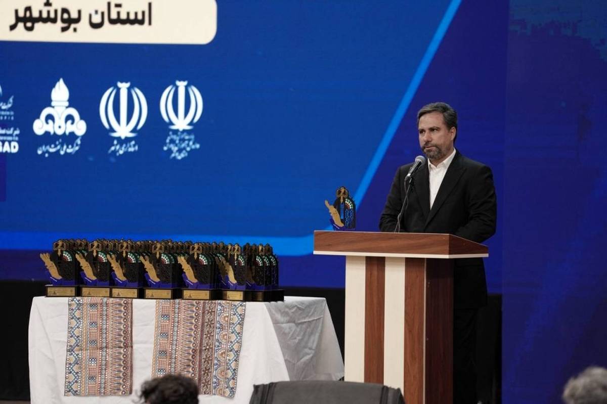 تجلیل از نفرات برتر کنکور ۱۴۰۴ در بوشهر با حمایت گروه صنایع پتروشیمی خلیج‌فارس/ رتبه نخست استان بوشهر در نهضت ملی مدرسه‌سازی