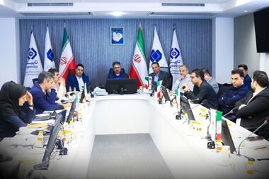تندیس بلورین دوازدهمین جایزه تعالی به فن‌آوران رسید
