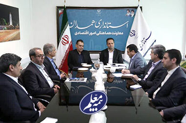 تجلیل از پدر دو دانش‌آموز شهید میناب در دیدار با رئیس‌کل بیمه مرکزی به دعوت بیمه معلم