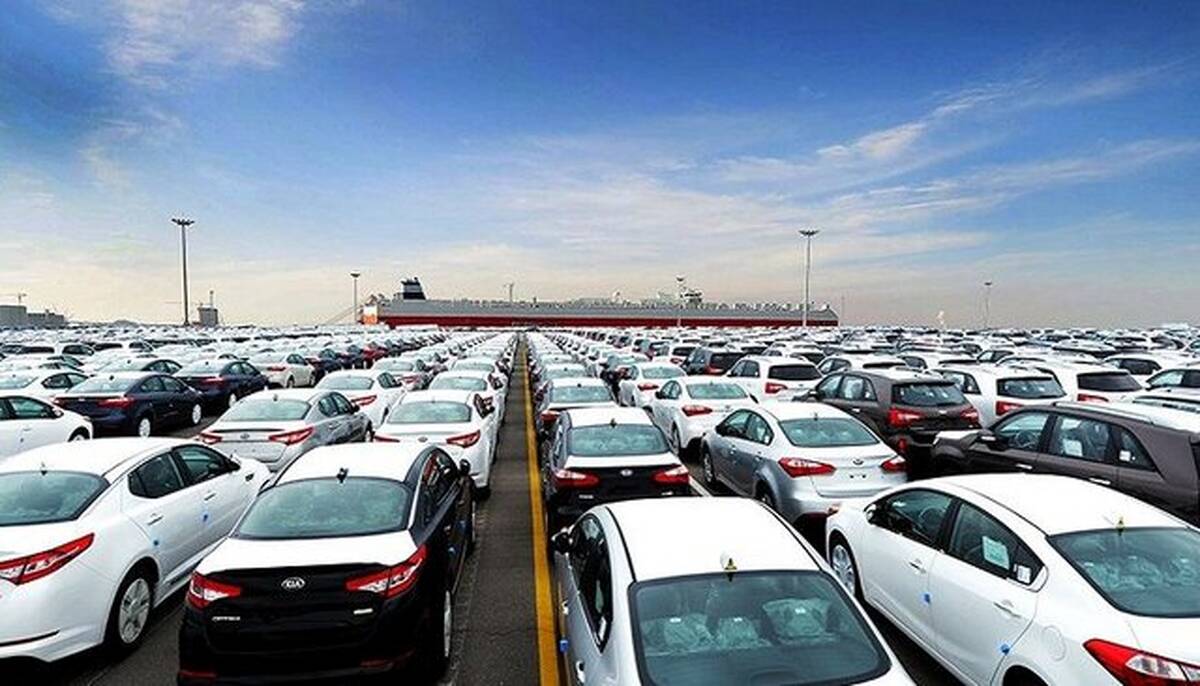  عواقب زیانبار خریدوفروش کارت ملی برای واردات خودرو/ حباب خودروهای وارداتی می‌ترکد