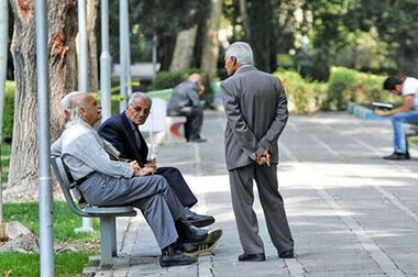  کلاف سردرگمِ همسان‌سازی برای بازنشستگان کارگری/ چرا عیدی‌ها «کارمندی» است؟!