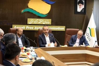 دومین جشنواره سراسری شعر و داستان دانشگاه آزاد اسلامی برگزار شد