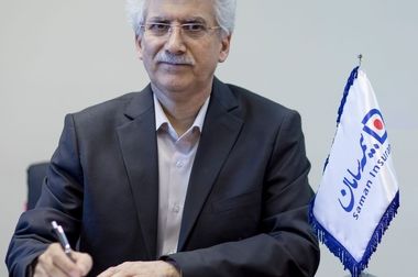 مدیر بیمه های درمان بیمه سامان، مدیر نمونه صنعت بیمه شد