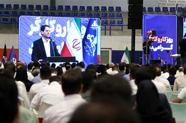 آیین تجلیل از تلاشگران نمونه شرکت پتروشیمی نوری برگزار شد