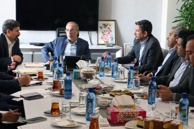 همراهی بیش از ۹۰ درصد از شبکه فروش با بیمه رازی در مسیر جدید