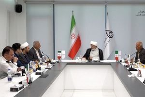 بازدید عضو مجلس خبرگان رهبری و معاون حوزه‌های علمیه کشور از پالایشگاه نفت آفتاب