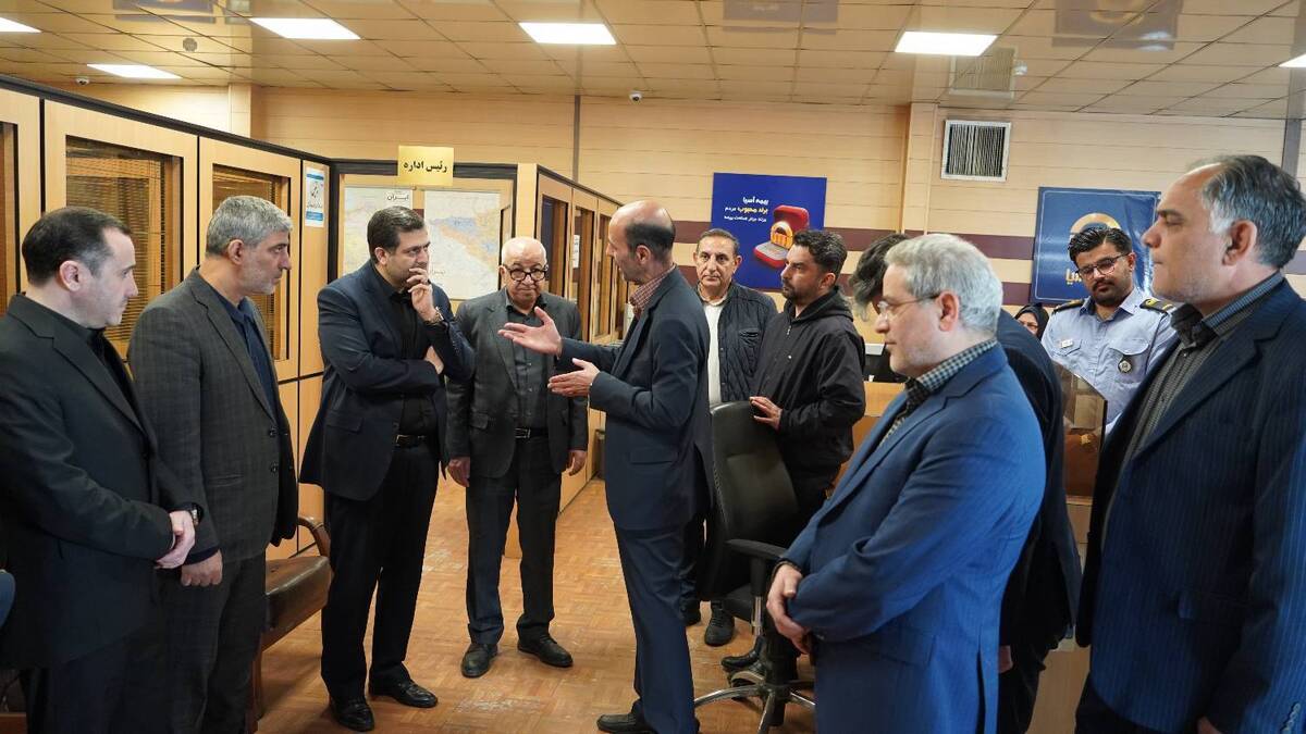 بازدید هدفمند مدیرعامل بیمه آسیا از واحدهای مختلف این شرکت در شرایط بحران؛ حضور پرتلاش کارکنان بیمه آسیا در مسیر خدمت رسانی به مردم