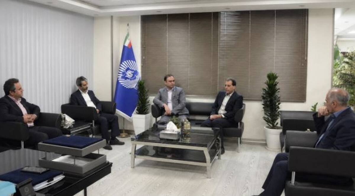 نشست مشترک بیمه تجارت‌نو و مدیریت شعب جنوب تهران بانک تجارت برگزار شد