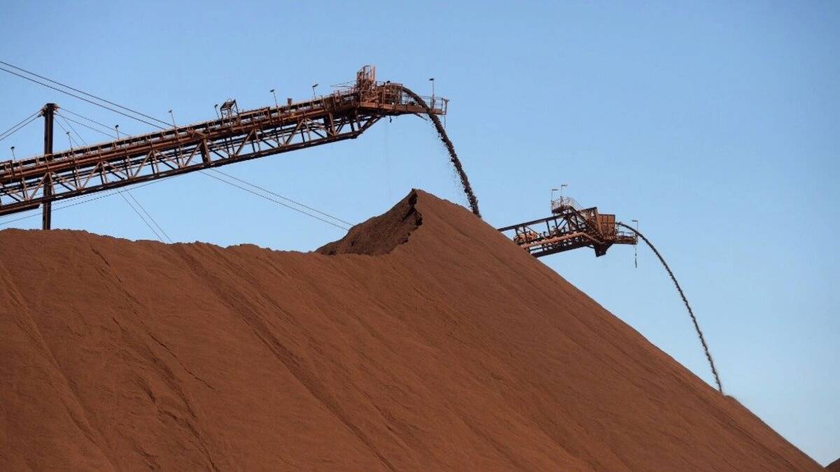 گزارش بلومبرگ از وضعیت بازار سنگ آهن در می ۲۰۲۶