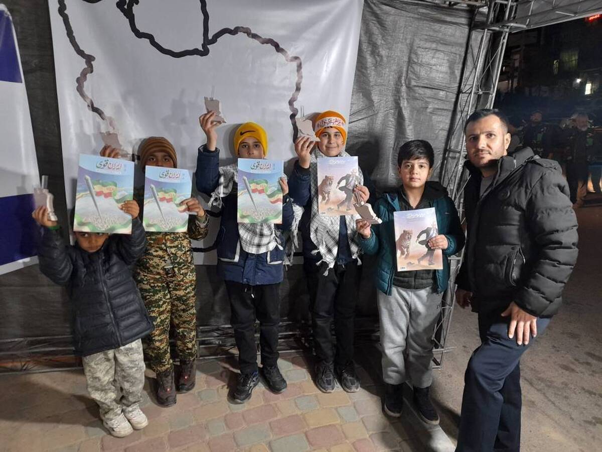 بر پایی غرفه های کودک و نوجوان در تجمعات مردمی شمیران 