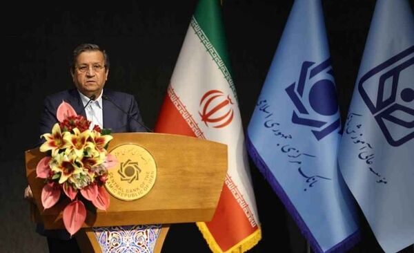 آمادگی بانک مرکزی برای عرضه ارز تا دو میلیارد دلار / تامین ۱۸ میلیارد دلار ارز در اوج تحریم‌ها/ شتاب تورم مهار شد و سناریوی فروپاشی اقتصادی شکست خورد