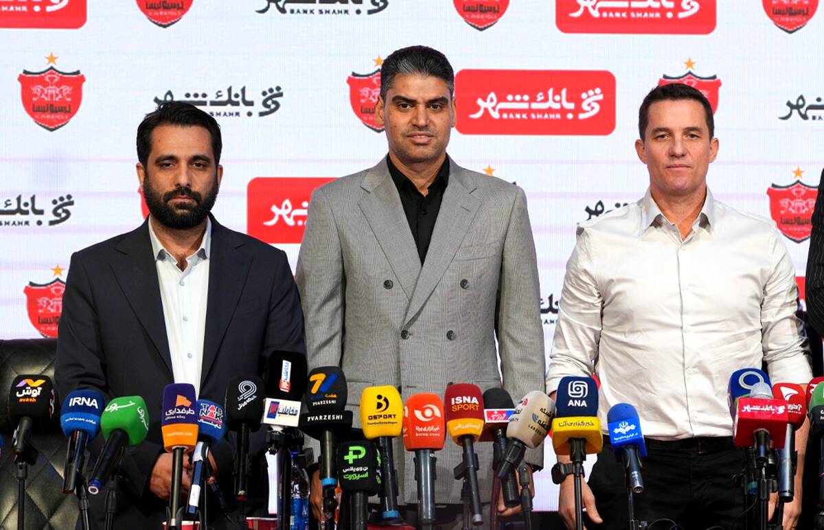  اوسمار ویرا: بانک شهر مقدمات حضور من را فراهم کرد/ حدادی: مدیریت بانک شهر همیشه یار و یاور تیم پرسپولیس بود