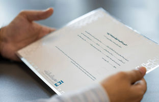 آغاز عرضه ۲۰۰ میلیون یورویی اوراق مرابحه ارزی فولاد مبارکه در مرکز مبادله ایران/ مرحله اول: ۱۱۰ میلیون یورو / یک میلیارد دلار به درآمد صادراتی کشور افزوده می شود