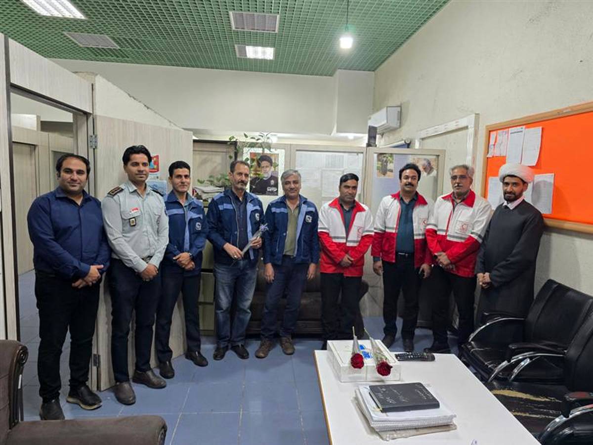 تجلیل از آتش‌نشانان و ایمن‌کاران بافق در روز ملی ایمنی / قهرمانان خاموش در خط مقدم امنیت