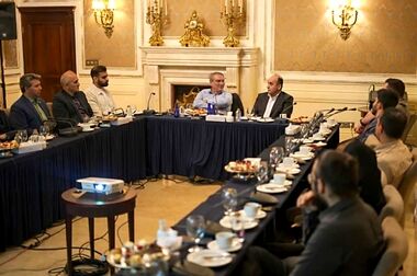 بهره‌گیری حداکثری از دانش فنی و تجربه کارکنان پتروشیمی کارون به‌منظور افزایش بهره‌وری