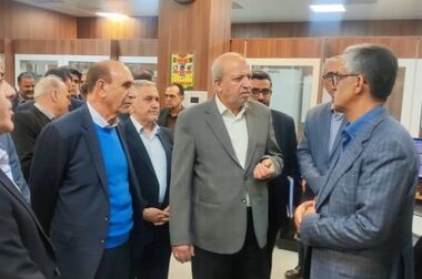 بازدید هیئت پارلمانی به سرپرستی دکتر علیزاده از پتروشیمی شیراز و دیدار با مهندس پورکیا