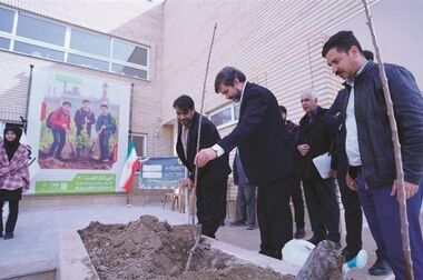 یکی از برنامه‌های استراتژیک فولاد مبارکه نفش‌آفرینی در توسعه شبکه ریلی کشور است/ استفاده از ۶۱ درصد ظرفیت ریلی کشور برای ورود بار به فولاد مبارکه