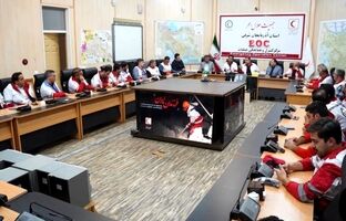 تجلیل بیمه البرز از ایثارگران هلال احمر در روزهای بحرانی استان آذربایجان شرقی