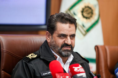 فردا و پس فردا نهم و دهم آذر ماه اجرای طرح زوج و فرد از درب منازل از ۶:۳۰ صبح تا ساعت ۲۰:۳۰ دقیقه/ برخورد پلیس با خودروهای دودزا/ممنوعیت تردد برای کامیون‌ها و وسایل نقلیه سنگین