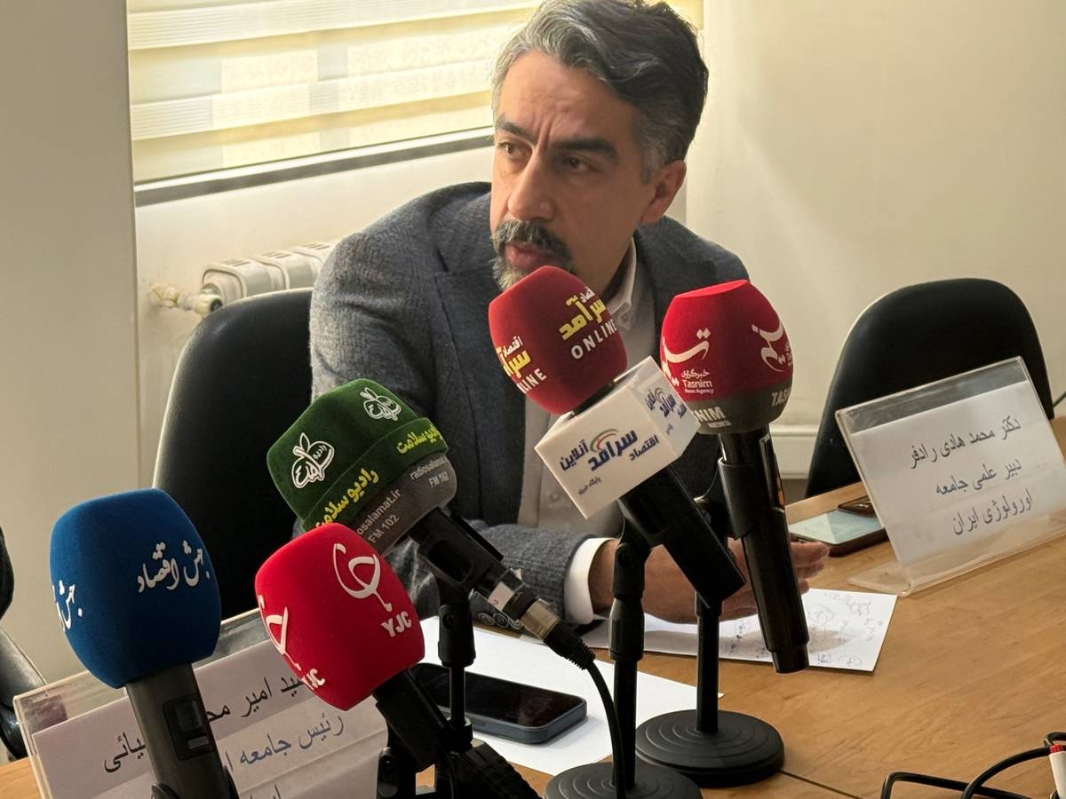 از آزمایش‌های تکراری تا غیبت جراحی رباتیک/ لزوم یکپارچه‌سازی سیستم سلامت