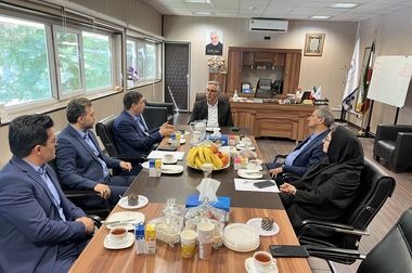 بازدید مدیرعامل بانک توسعه صادرات ایران از گروه صنعتی و کشاورزی آتاویتا