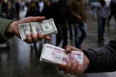 تلاطم در بازار ارز با غول تورم؛ راهکار: کنترل حجم نقدینگی
