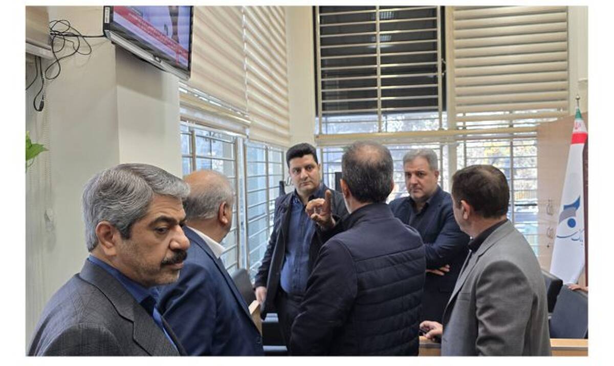 تأکید مدیرعامل مؤسسه صندوق ذخیره فرهنگیان بر تداوم خدمت‌رسانی به مشتریان در بازدید از شعب منتخب بانک سرمایه