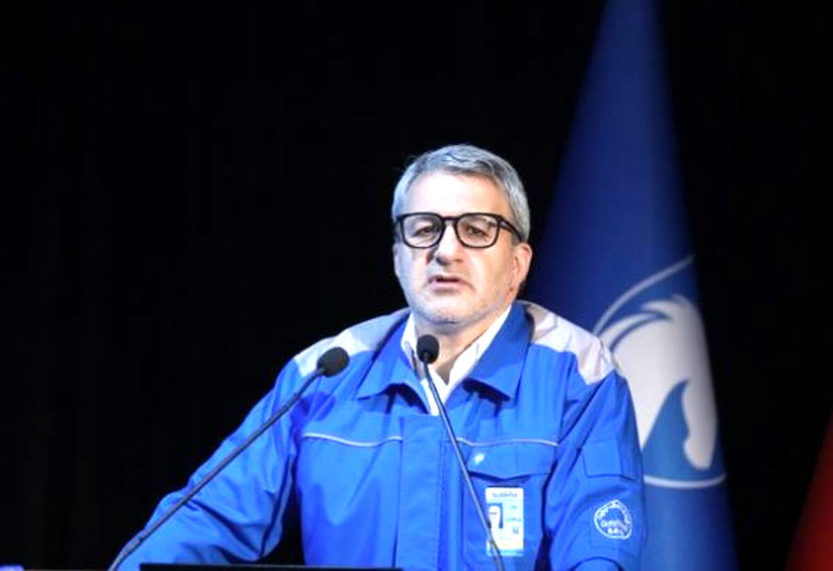 تاکید مدیرعامل ایران‌خودرو بر تحول ساختاری، تولید خودرو هیبریدی و ارتقای کیفیت در سال۱۴۰۴